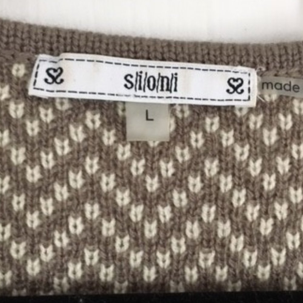 Sweater - Picture 3 of 4